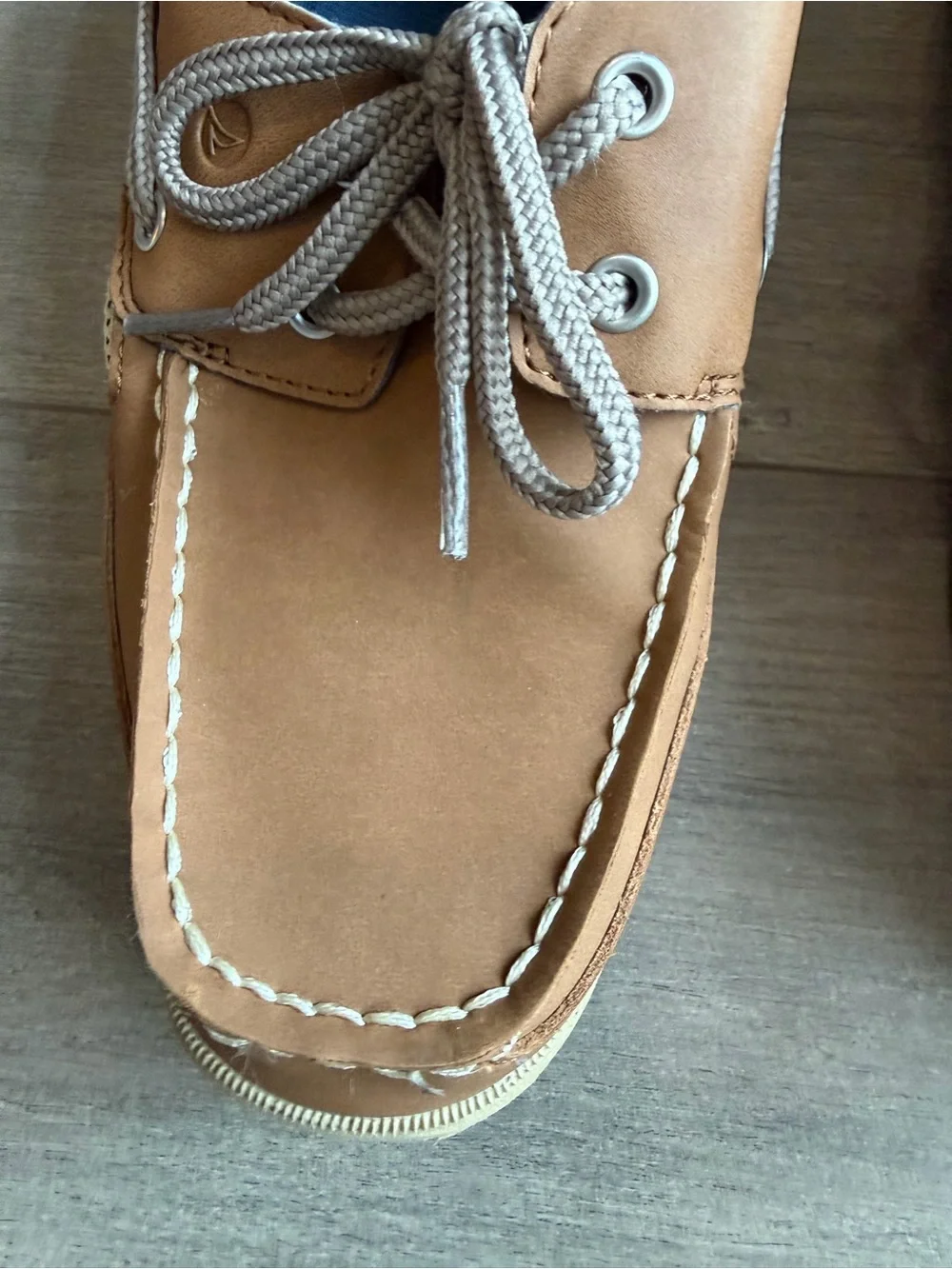 Sperry Boys Lanyard Boat Shoe - Flat Heel - Size 5.5M - light brown/tan